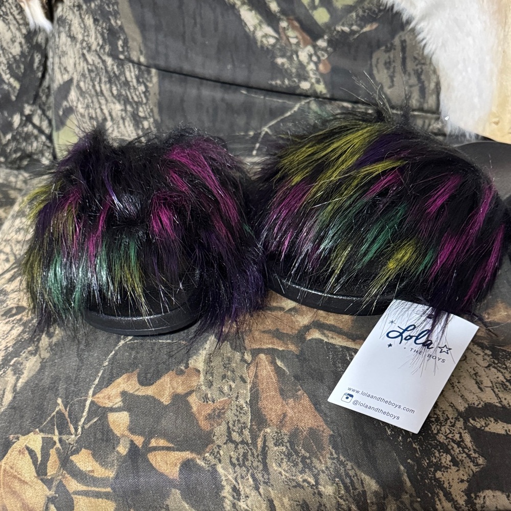 Lola + the boys Colorful Faux Fur slides